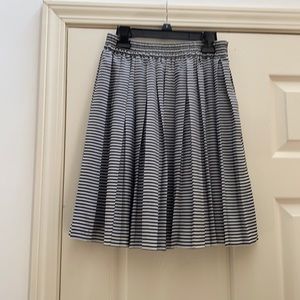 Pleated skirt